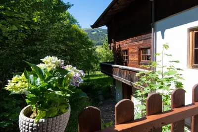 Ein Garten an der Unterkunft Ferienhaus Schafstall