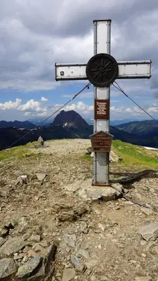 Ein allgemeiner Bergblick oder ein Berglick von der Ferienwohnung aus