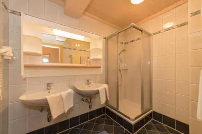 Ein Badezimmer in der Unterkunft Appartement-Gästehaus Marie Anderl