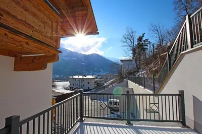 Ein allgemeiner Bergblick oder ein Berglick von der Ferienwohnung aus