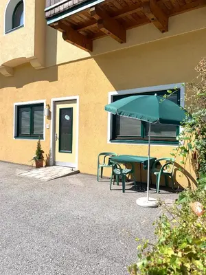 Das Gebäude in dem sich die Ferienwohnung befindet