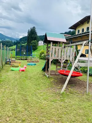 Ein Kinderspielbereich in der Unterkunft Appartements Samerhof