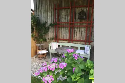 Ein Garten an der Unterkunft Ferienwohnung Schönwörth
