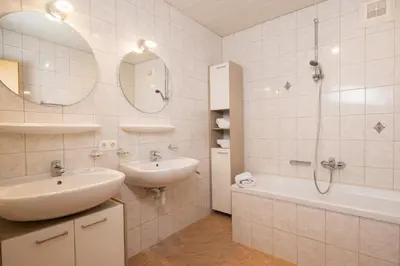 Ein Badezimmer in der Unterkunft Appartements Huber
