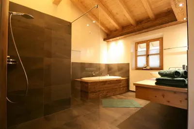 Ein Badezimmer in der Unterkunft Almliesl Wohnungen UTTE-570