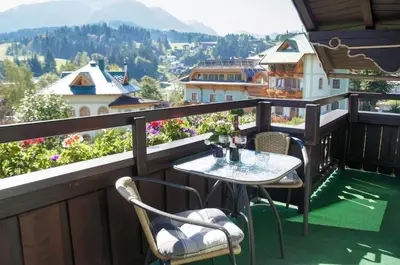 Ein allgemeiner Bergblick oder ein Berglick von der Ferienwohnung aus