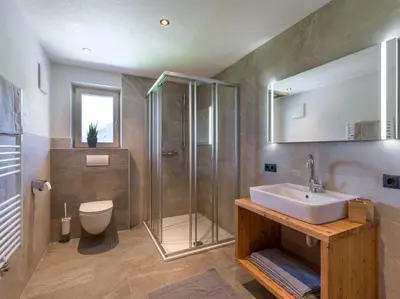 Ein Badezimmer in der Unterkunft Boggnhof