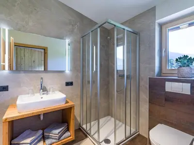 Ein Badezimmer in der Unterkunft Boggnhof