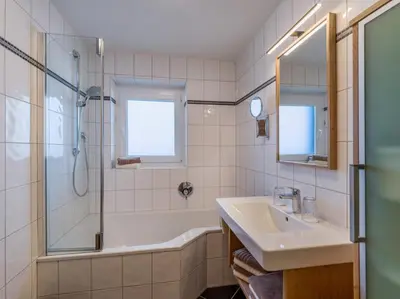 Ein Badezimmer in der Unterkunft Haus Chorblick