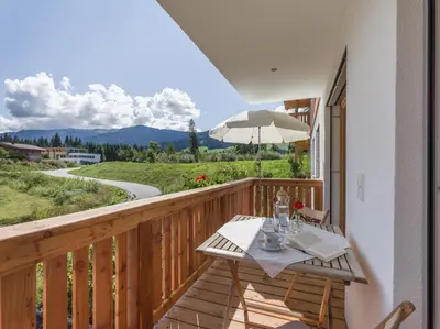 Ein allgemeiner Bergblick oder ein Berglick von der Ferienwohnung aus