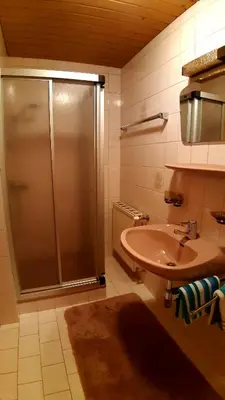 Ein Badezimmer in der Unterkunft Privatzimmervermietung Foidlbauer