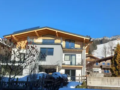 Ein allgemeiner Bergblick oder ein Berglick von der Ferienwohnung aus