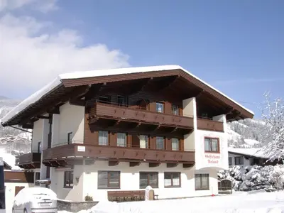 Das Gebäude in dem sich das Aparthotel befindet