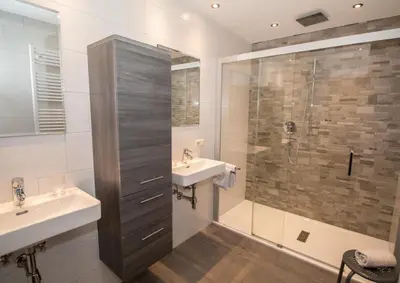 Ein Badezimmer in der Unterkunft Haus Alexander