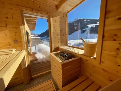 Ein allgemeiner Bergblick oder ein Berglick von der Ferienwohnung aus