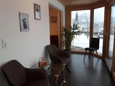 Ein Sitzbereich in der Unterkunft Appartements Linda