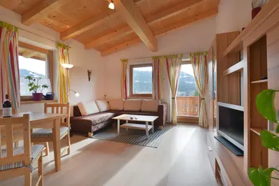 Ein Sitzbereich in der Unterkunft Appartements Linda