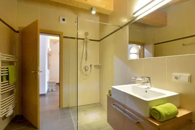 Ein Badezimmer in der Unterkunft Appartement Erlenau