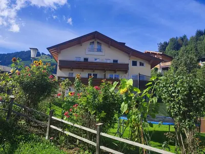 Ein Garten an der Unterkunft Appartement Christine