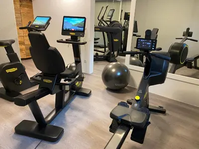 Das Fitnesscenter und/oder die Fitnesseinrichtungen in der Unterkunft Hotel Edelweiss Kitzbühel