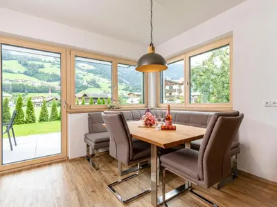 Ein Sitzbereich in der Unterkunft Apartment Apart Jasmin by Interhome