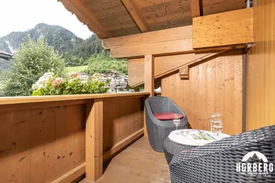 Ein allgemeiner Bergblick oder ein Berglick von der Ferienwohnung aus