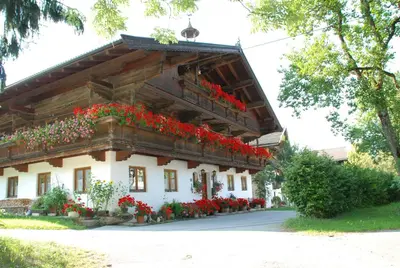 Ein Garten an der Unterkunft Bacherhof