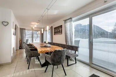 Ein Balkon oder eine Terrasse in der Unterkunft Ferienhaus Au Villa
