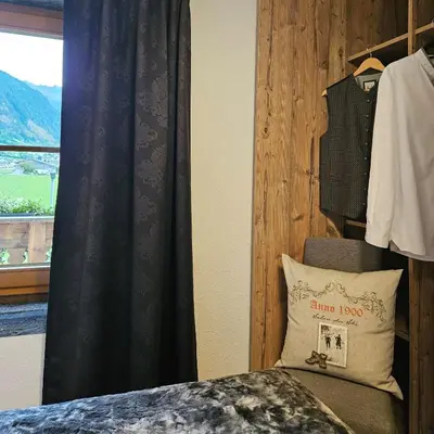 Ein Bett oder Betten in einem Zimmer der Unterkunft Luxus Apartment Nina mit Zirbenhütte
