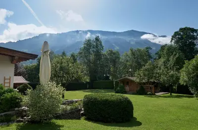 Ein allgemeiner Bergblick oder ein Berglick von der Ferienwohnung aus