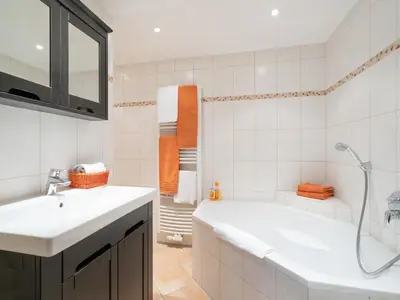 Ein Badezimmer in der Unterkunft Chalet in Kirchberg near Ski Gondola
