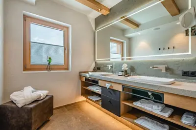 Ein Badezimmer in der Unterkunft Apartmenthaus Wiesenhof