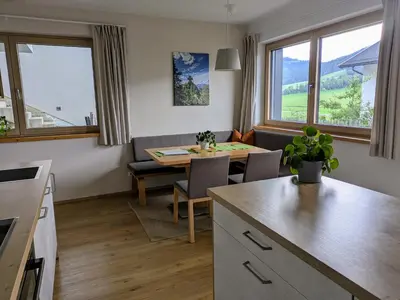 Ein allgemeiner Bergblick oder ein Berglick von der Ferienwohnung aus