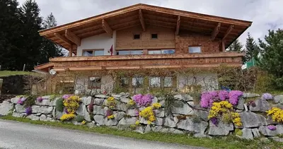 Ein Garten an der Unterkunft Haus Jessica incl National Park Sommercard
