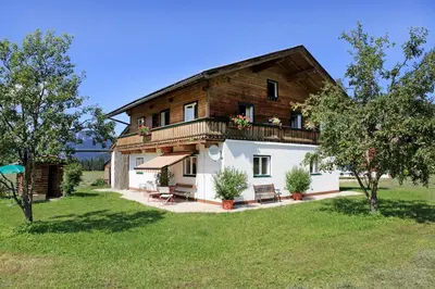 Ein Garten an der Unterkunft Landhaus Hinterebenhub