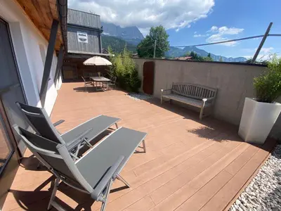 Ein Balkon oder eine Terrasse in der Unterkunft Mona Apartment