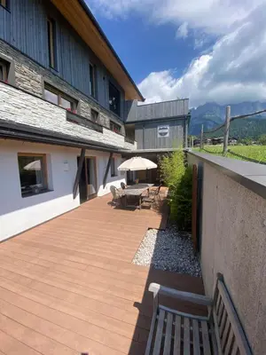Ein allgemeiner Bergblick oder ein Berglick von der Ferienwohnung aus