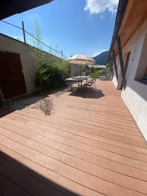 Ein allgemeiner Bergblick oder ein Berglick von der Ferienwohnung aus