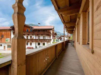 Ein Balkon oder eine Terrasse in der Unterkunft Modern vacation apartment with a view