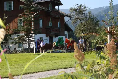 Ein Garten an der Unterkunft Gästehaus Högerhof