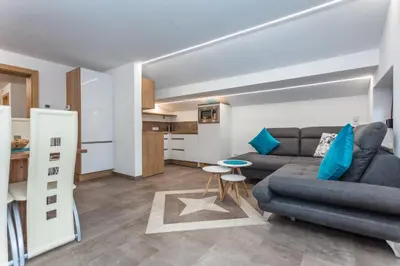 Küche/Küchenzeile in der Unterkunft Ferienwohnung Steinplatte