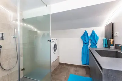 Ein Badezimmer in der Unterkunft Ferienwohnung Steinplatte