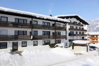 Ein allgemeiner Bergblick oder ein Berglick von der Ferienwohnung aus