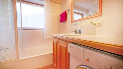 Ein Badezimmer in der Unterkunft Haus Jochbergerstrasse 116