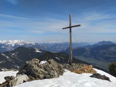 Ein allgemeiner Bergblick oder ein Berglick von der Ferienwohnung aus