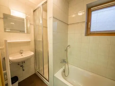 Ein Badezimmer in der Unterkunft Chalet in Austria near Ski Lift & Sauna