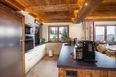 Küche/Küchenzeile in der Unterkunft Chalet in Königsleiten with Mountain Views & Spa