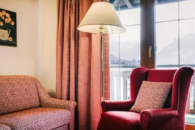 Ein Sitzbereich in der Unterkunft Hotel Bräu