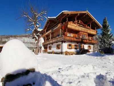 Haus DiRol im Winter