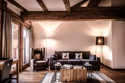 Ein Sitzbereich in der Unterkunft Kitzhof Mountain Design Resort, 4 Sterne Superior